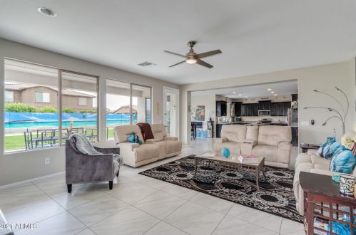 18415 Prt Royale Ln, Sun City AZ  85379-4720 exterior
