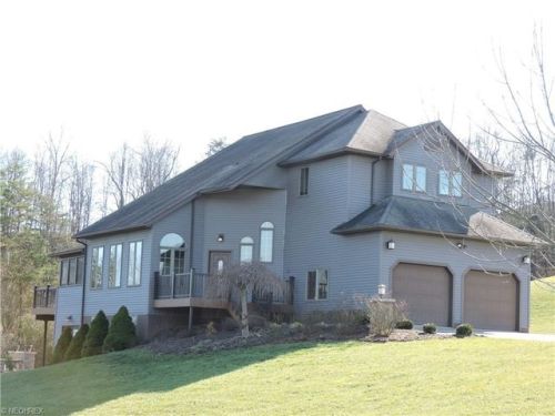 103 Pineview Cir, Marietta, OH 45750-9433