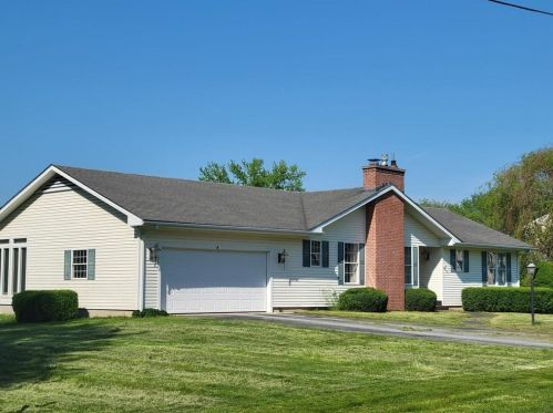 9 Pinehaven Dr, Richmond, RI 02898-1216