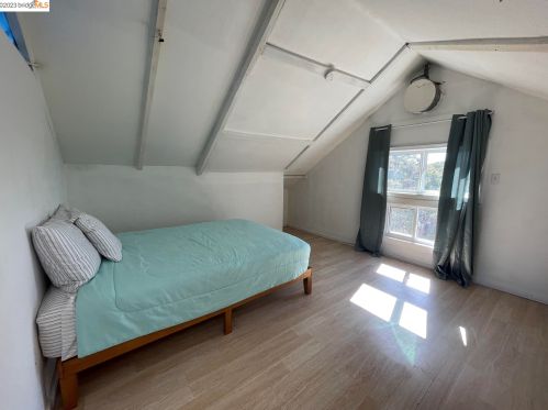 840 58th St, Oakland CA  94608-1404 exterior