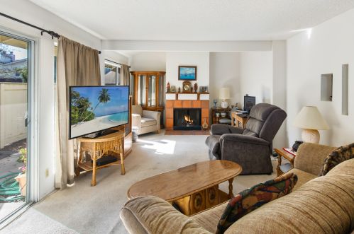 2061 Village Ln, Solvang, CA 93463-2250