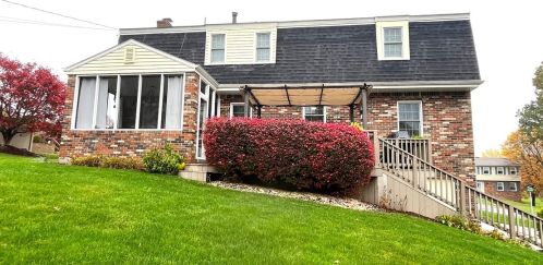 2364 Meadow Rd, New Kensington, PA 15068-4640