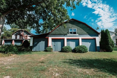 361 Caroline St, Robinson, PA 15949-9519