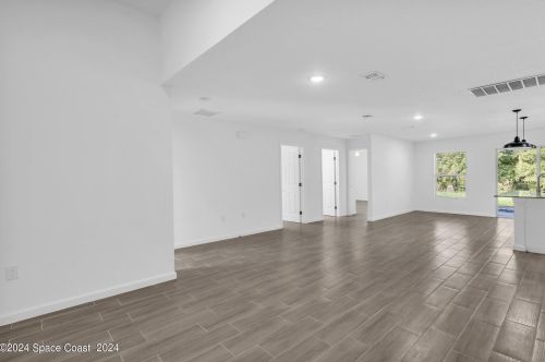 1350 Jupiter Blvd, Melbourne, FL 32907-1765
