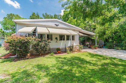 198 Leisure World Dr, De Bary, FL 32713-9754