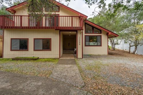 17535 Holiday Dr, Morgan Hill, CA 95037-6319