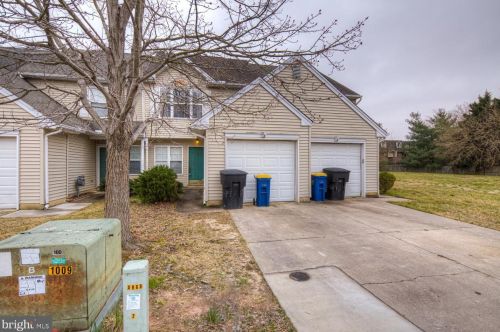 28 Periwinkle Ct, Dover DE  19904-7759 exterior