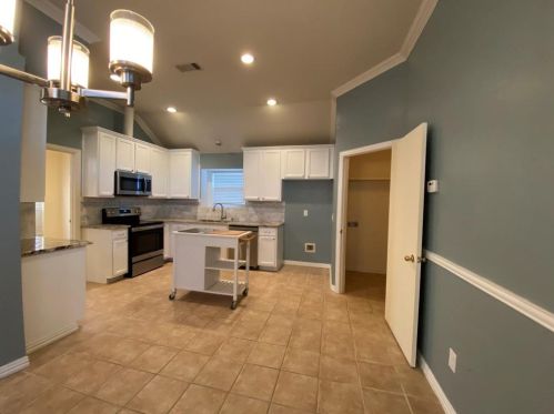 4113 Creekstone Dr, Plano TX  75093-6946 exterior