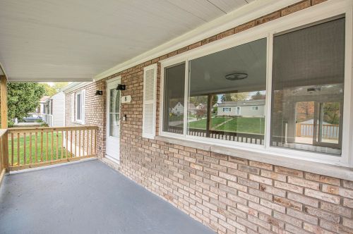 8 Vivian Dr, Florence KY  41042-9742 exterior