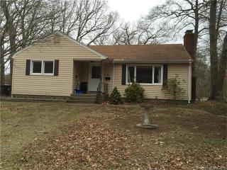 88 Park Ave, Uncasville, CT 06382-1737