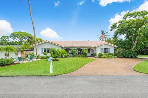 903 28th Ave, Boynton Beach, FL 33435-7924