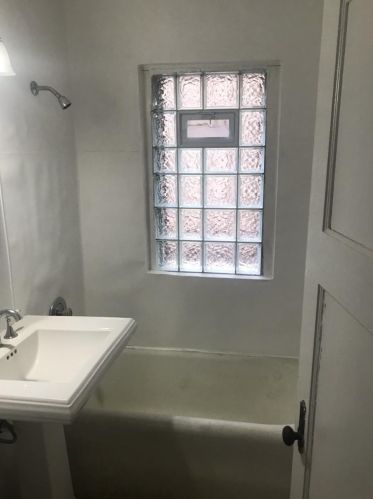 423 39th St, Milwaukee, WI 53208-3732