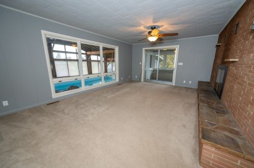 1151 Sunset Dr, Latrobe PA  15650-2737 exterior