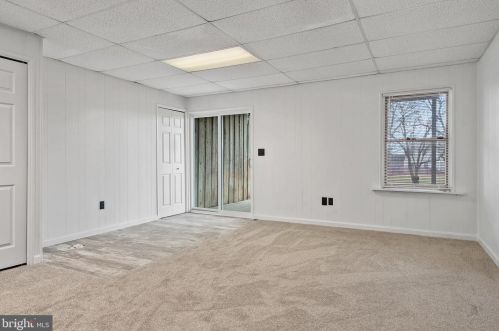 6027 Meade Ct, Harrisburg PA  17112-8546 exterior