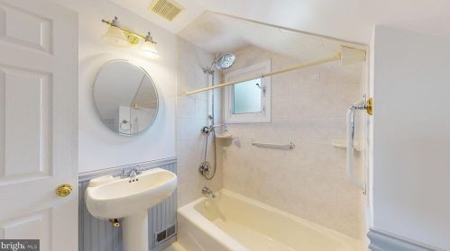 1113 Morgan Ave, Riverton NJ  08077-2237 exterior