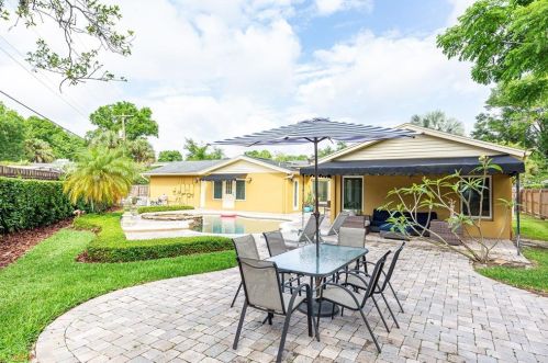 2240 Thunderbird Trl, Maitland FL  32751-3745 exterior