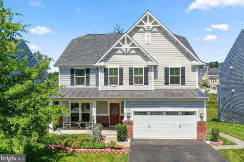 26 Queensland Dr, Fredericksburg, VA 22405-1449