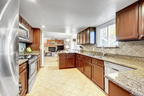 11689 Adriatic Pl, Denver CO 80014-1165 exterior