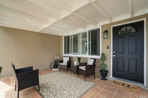 2113 Valencia Dr, Fullerton, CA 92833-3235