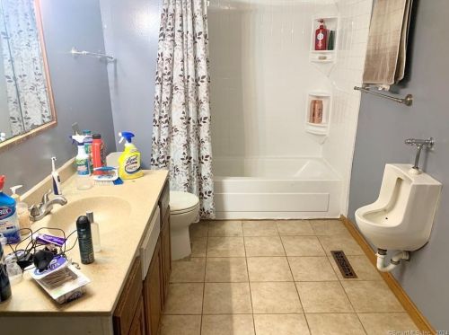 107 Brown Ave, Norwich CT  06351-1927 exterior