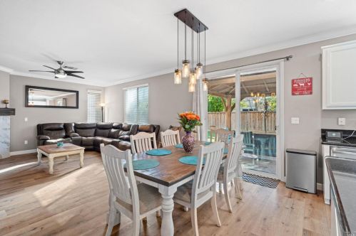 7018 Westminster Ct, Vacaville CA  95687-8254 exterior