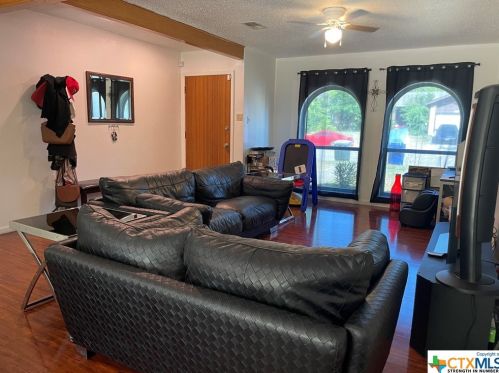 113 Hardeman St, Copperas Cove, TX 76522-2411