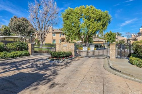 24021 Arroyo Park Dr, Santa Clarita CA  91355-3732 exterior