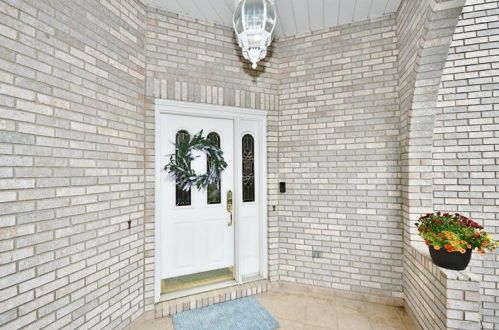 2117 Toftrees Dr, Bridgeville, PA 15017-3528