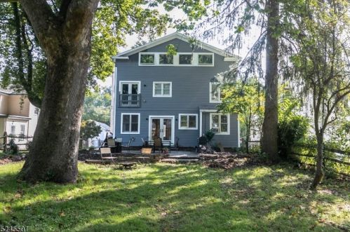 208 Depue St, Belvidere NJ  07823-1415 exterior