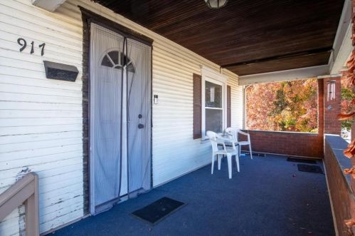 917 14th St, Beaver Falls, PA 15010-4111