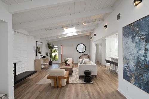 317 8th St, Manhattan Beach CA  90266-5629 exterior