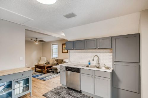 2732 Garfield Ave, Minneapolis MN 55408-2104 exterior