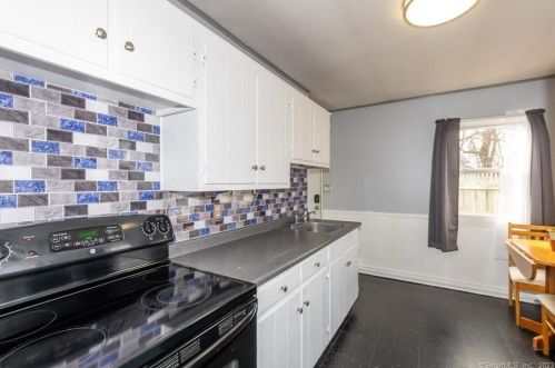 403 Litchfield Dr, Windsor Locks CT  06096-2040 exterior