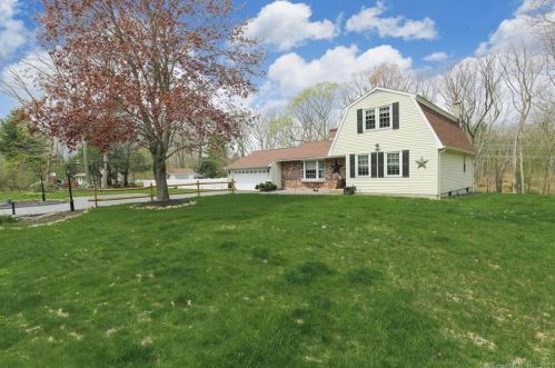 32 Elvira Hts, Putnam CT  06260-2500 exterior