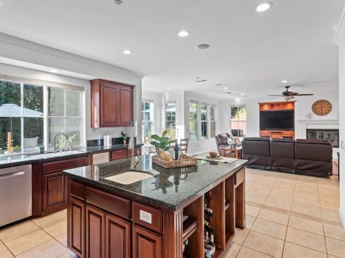 2075 Merlot Dr, Morgan Hill CA  95037-3883 exterior