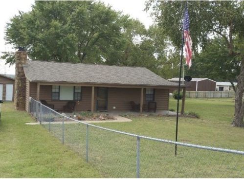 121 20 Rd, Burbank, OK 74633-2486