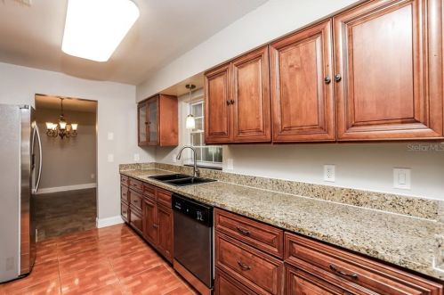 5321 Hillside Dr, Orlando FL  32810-1711 exterior