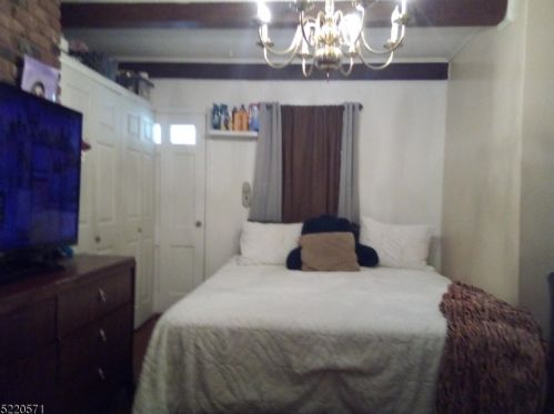 984 Union Valley Rd, West Milford NJ  07480-1230 exterior