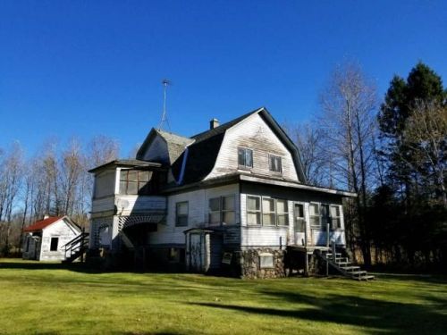 7750 Hess Cir, Cavour, WI 54511-8751