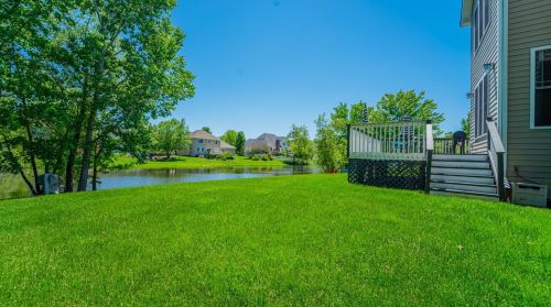 101 Muirfield Dr, Valpo IN  46385-6277 exterior