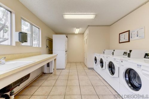 3549 Castle Glen Dr, San Diego CA 92123-2425 exterior