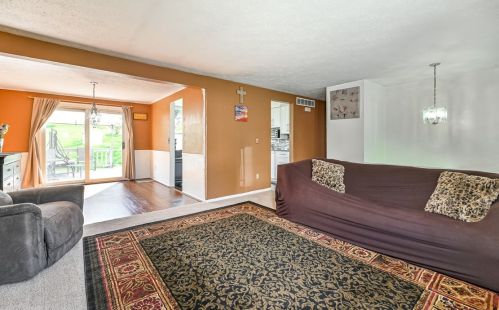 119 Hetherton Dr, Pittsburgh, PA 15237-1719