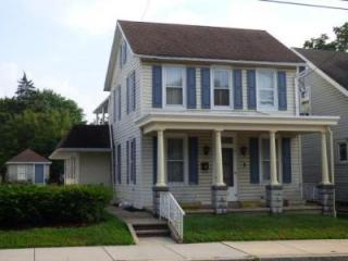 936 Main St, Akron, PA 17501-1422