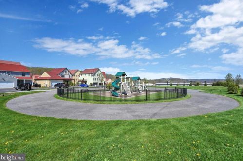 11 Bittendorf Way, Swartzville PA  17569-7001 exterior