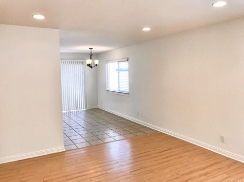 640 15th St, Long Beach, CA 90813-2003