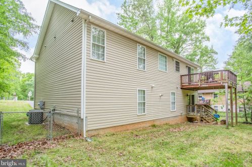 203 Spotslee Dr, Spotsylvania VA  22551-2533 exterior