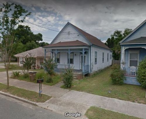 905 Dr Martin L King Jr Dr, Pensacola, FL 32501-3241