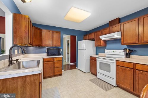 220 Musket Ln, Locust Grove VA  22508-5516 exterior
