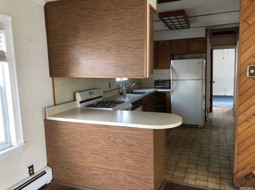 118 Lawson Ave, East Rockaway NY  11518-2327 exterior