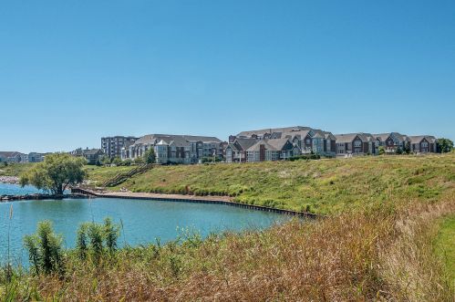 3872 Lake Dr, Milwaukee WI  53211-2446 exterior